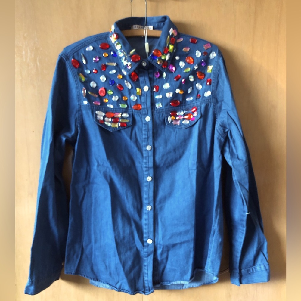 NEW denim bejeweled gems rhinestones blue button shirt top M country cowgirl